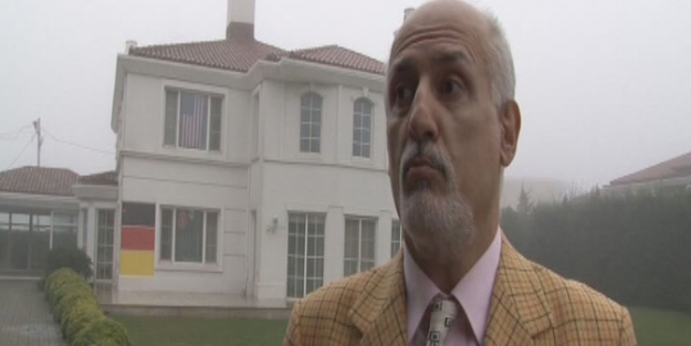 Ünlü gazeteci hırsızların kurbanı oldu