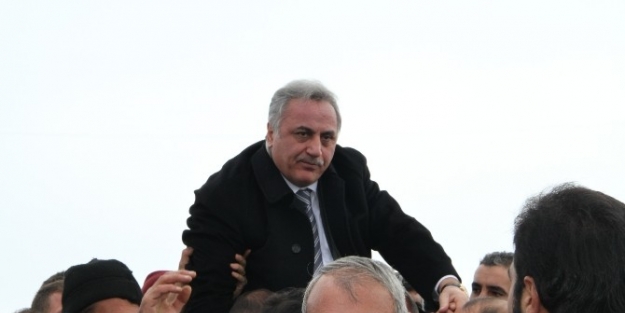 Ardahan’da Saffet Kaya’ya Coşkulu Karşılama