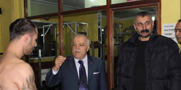 Kırşehir Valisi Şentürk’den Spora Destek