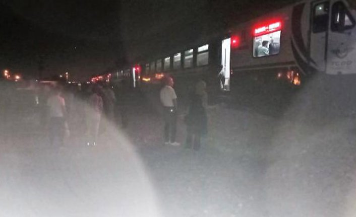 Diyarbakır-Batman seferini yapan yolcu treni raydan çıktı