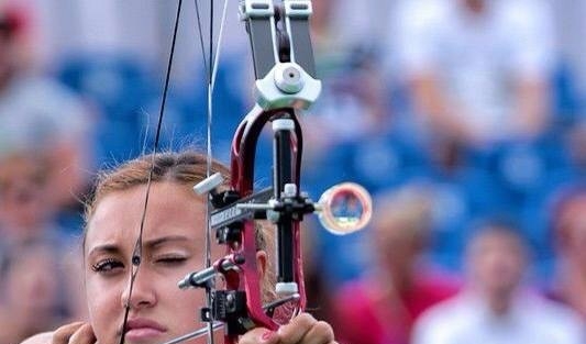Karşıyakalı Ecem İçin Haydi Oylamaya!