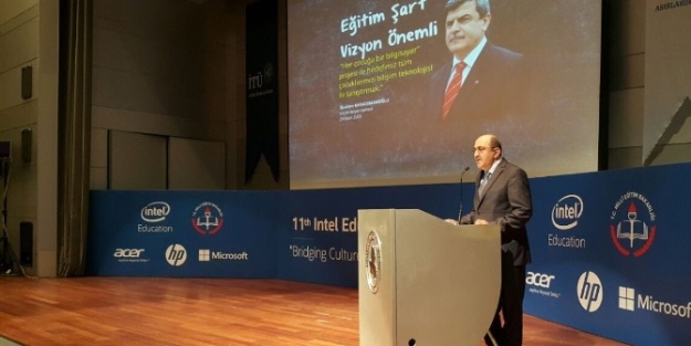 Büyükşehir’in Eğitim Teknolojileri Beğeni Aldı