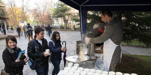 Üniversite Öğrencilerine Ücretsiz Çorba İkrami