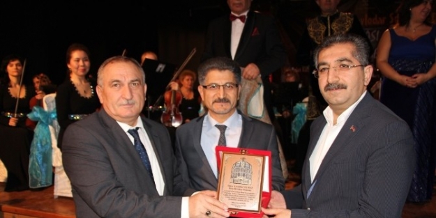 Kazakistan Orkestrasından Muhteşem Konser