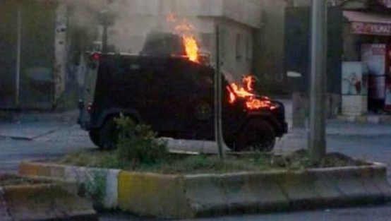 Şırnak'ta zırhlı araca saldırı:2 polis yaralı