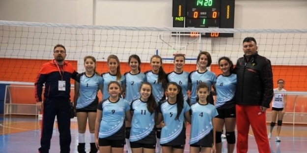 Süleymanpaşa Belediyespor Voleybol Takımı Tekirdağ Armaspor İle Karşılaştı