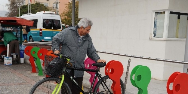 Karşıyaka Bisiklet Parklarıyla Donatılacak