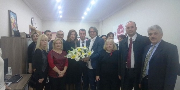 Kent Konsey’inden Kadın Meclisi’ne Kutlama Ziyareti