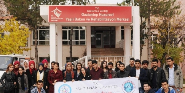 “yeni Bir Dünya Topluluğu”ndan  Huzurevine Ziyaret