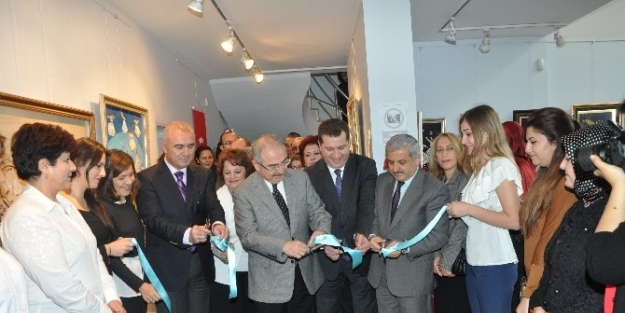 Geleneksel El Sanatlarıyla Hz. Mevlana Yorumu