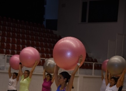 Aliağalı Kadınlara 7’den 70’e Spor