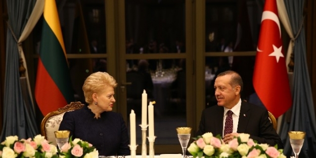 Cumhurbaşkanlığı Sarayı’nda Litvanya Cumhurbaşkanı Grybauskaite Onuruna Akşam Yemeği Verildi