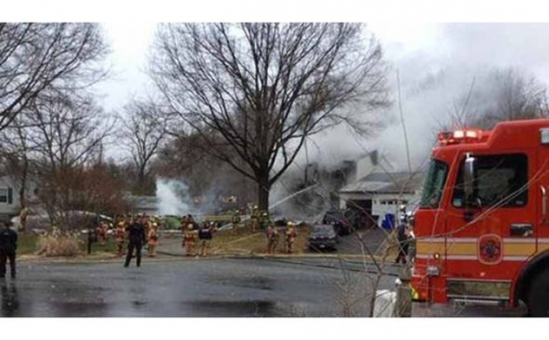 Uçak evin üzerine düştü: 3 ölü