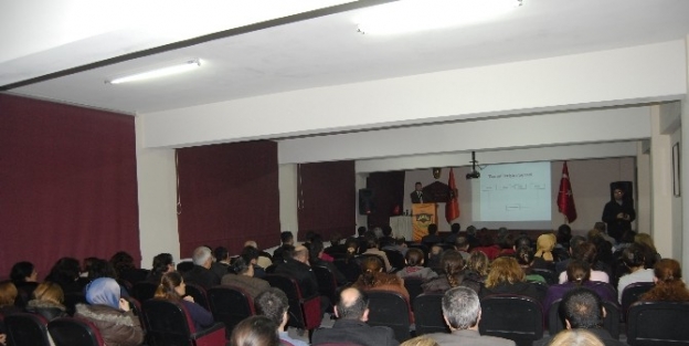 Malkara Meslek Yüksekokulu’nda İletişim Konferansı