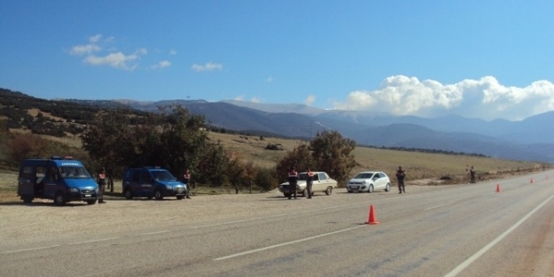 Elmalı Jandarma Genel Trafik Uygulamalarına Devam Ediyor