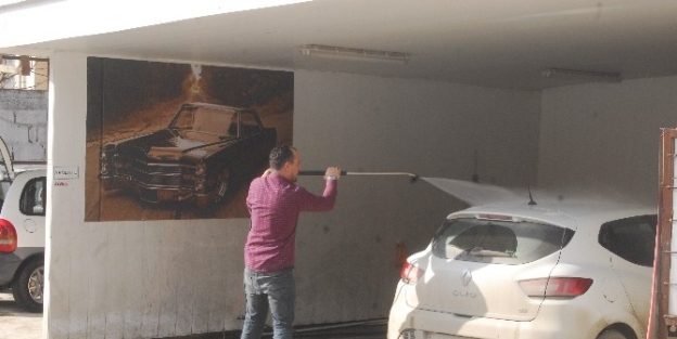 Güneşle Beraber İşleri Açıldı