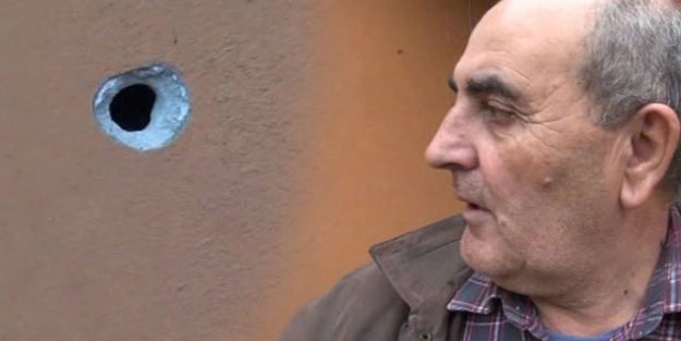 Evine ateş eden soyguncuları film çekimi sandı