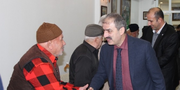 Başkan Dinç’ten Huzurevine Televizyon Yardımı