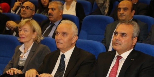 Kbü’de ‘ortadoğu Barış Sürecinde Filistin’konferansı