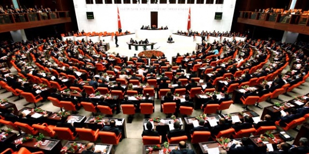 Türkiye Cumhuriyeti'nin resmi arması belirlenecek