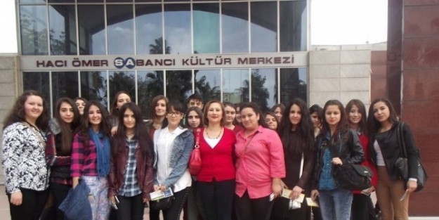 İletişimciler Adana Devlet Tiyatrosu’nda