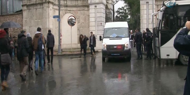 İstanbul Üniversitesi'nde kavga çıktı