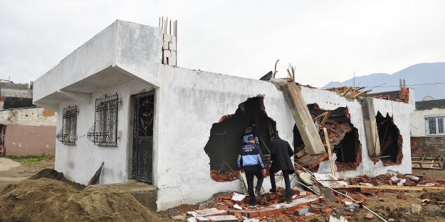 Bursa'da kaçak yapılanmaya geçit yok