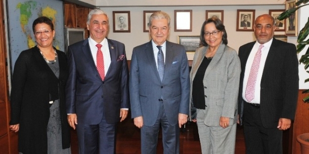 Demirtaş’tan Cape Townlı İş Adamlarına İşbirliği Daveti