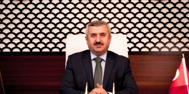 Körfez Belediyesi’nden Eğitime Büyük Destek