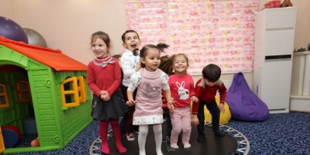 Büyükşehir Belediyesi’nden Annelere Destek