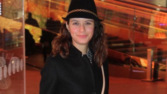 Beren Saat makyajsız yakalandı