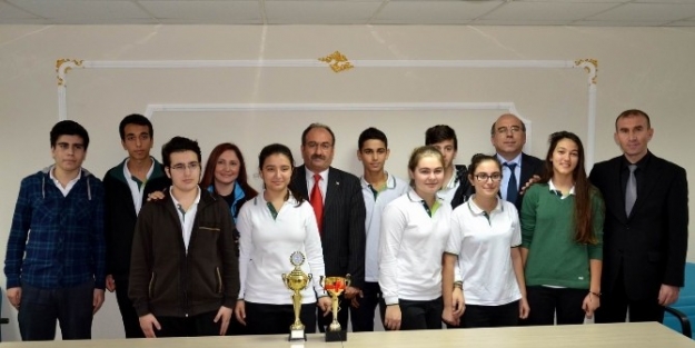 Masa Tenisinde Balıkesir’i Temsil Edecekler