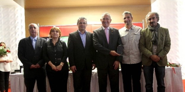 4 Gazeteci, İnsan Hakları Ve Gazetecilik Paneline Katıldı