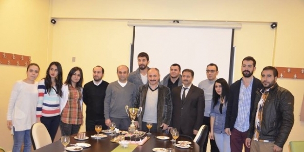 İletişim Fakültesi Şampiyonluğu Kutladı