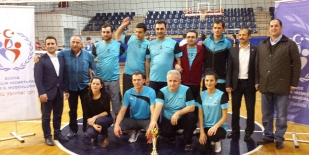 Konuralp Çpl Valeybolda Şampiyon Oldu