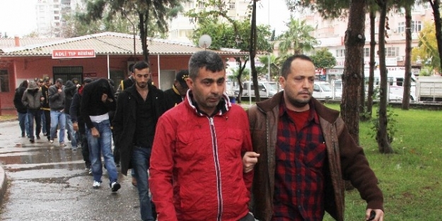 Kumarbazlara 3 Ay Parti Binasına Yaklaşmama Cezası