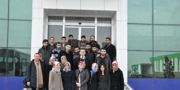 Üniversite Öğrencileri Süt Ürünleri İşletmesini Gezdi