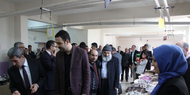 Bingöl’de Yetim Çocuklar İçin Kermes Açıldı
