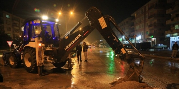 Milas’ta Karayolunda Çökme Meydana Geldi