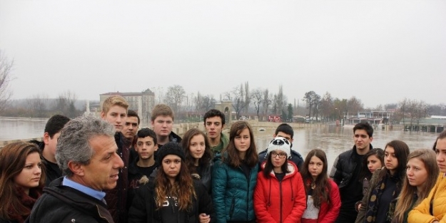 Dersimiz ‘nehirler Ve Taşkın’