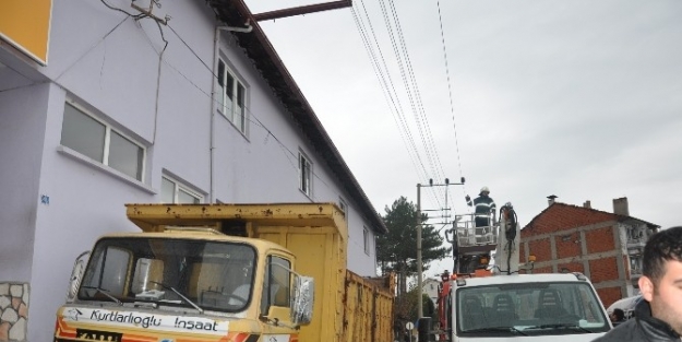 Akıma Kapılan İşçileri Kurtarma Operasyonu