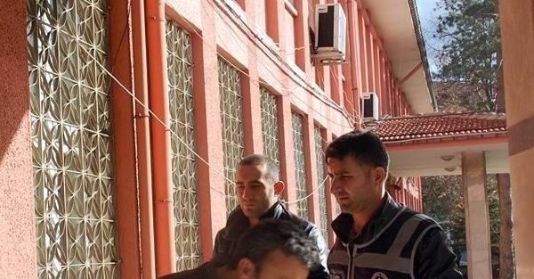 Aynı Kadını İkinci Kez Dolandırmak İsteyince Suçüstü Yakalandı