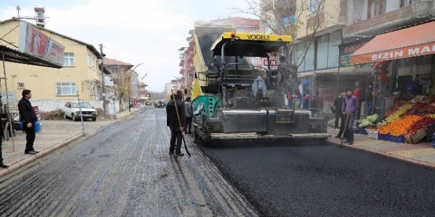 Battalgazi Belediyesi, Asfaltlama Çalişmalarina Devam Ediyor