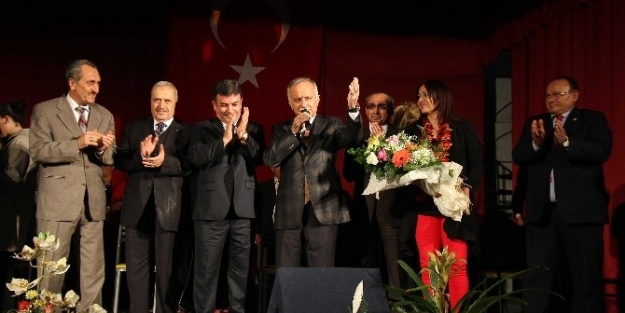 Bayraklı Belediyesi’nden Anlamlı Konser