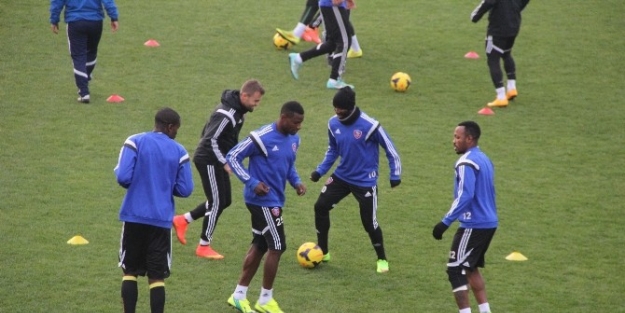 Karabükspor’da Bursapor Hazırlıkları Sürüyor