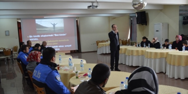 Erzincan Emniyeti “onlar Bizim Geleceğimiz” Projesiyle Bilgilendirme Faaliyetlerine Devam Ediyor