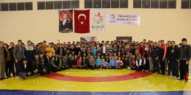 Bayındır’da Dostluk Kazandı