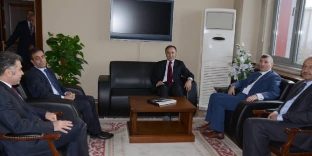 Erzurum Valisi Dr. Ahmet Altıparmak’tan Cumhuriyet Başsavcısı Çiçekli’ye Nezaket Ziyareti