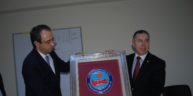 Rölyef Kursiyerlerinden Kaymakam Kubilay’a Jest