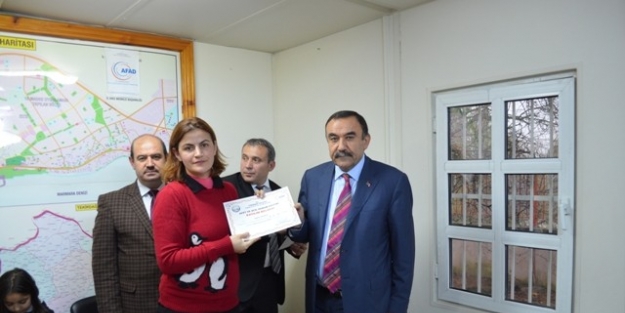 Tekirdağ’da ’afete Hazır Okul’ Projesinde Görev Alan Öğretmenler Sertifikalarını Aldı